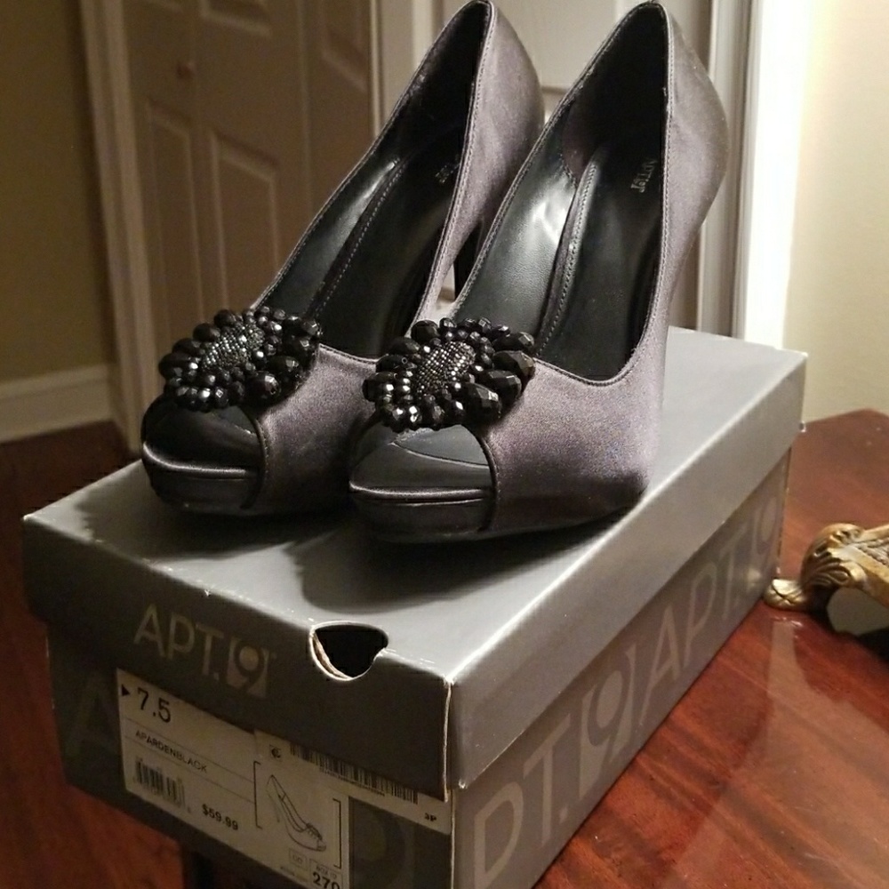 Evening shoes